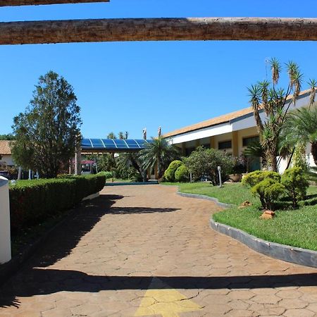 Grandes Lagos Park Hotel Jales Exterior photo