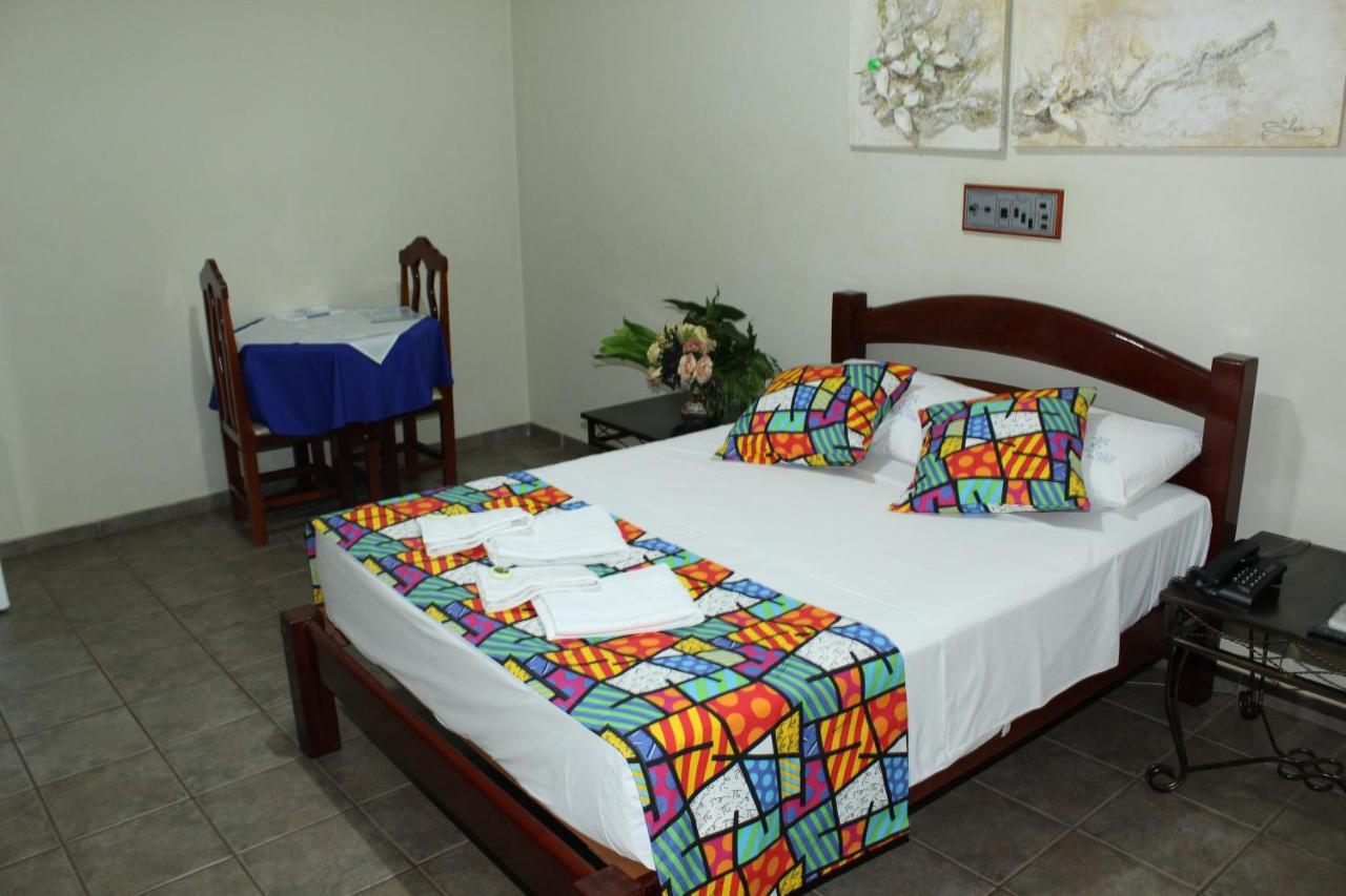 Grandes Lagos Park Hotel Jales Exterior photo