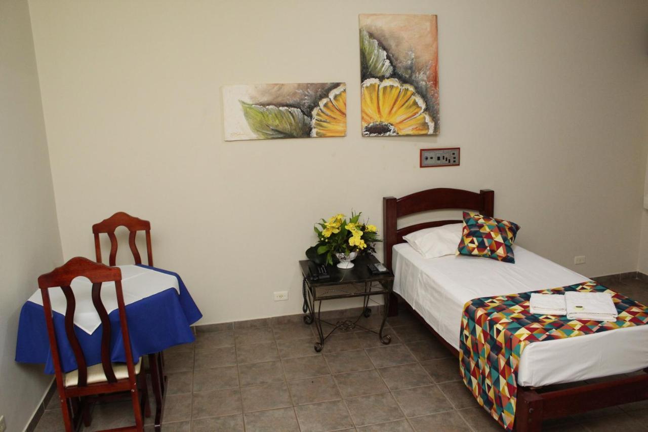 Grandes Lagos Park Hotel Jales Exterior photo