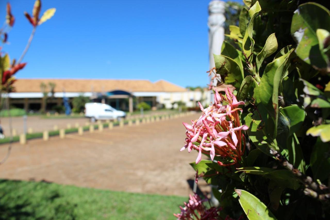 Grandes Lagos Park Hotel Jales Exterior photo