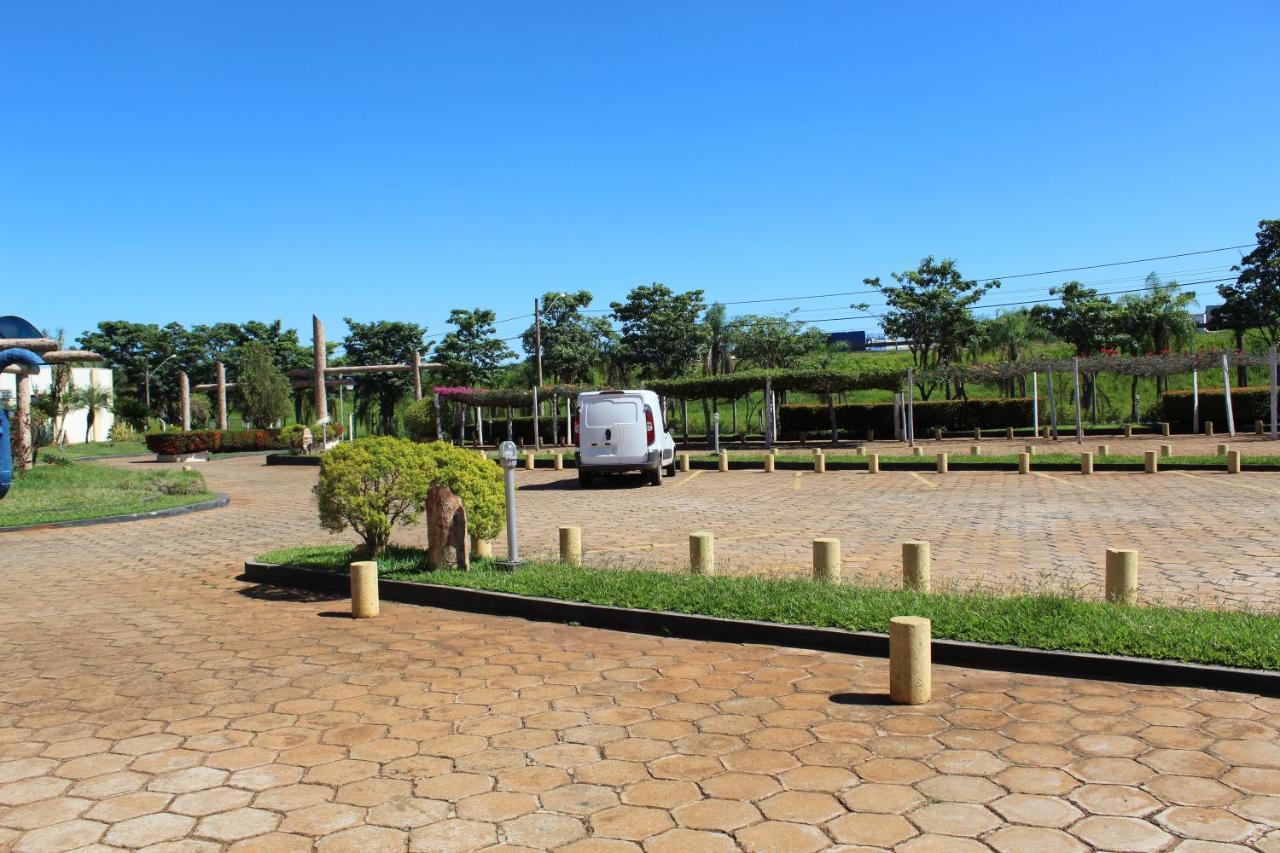 Grandes Lagos Park Hotel Jales Exterior photo