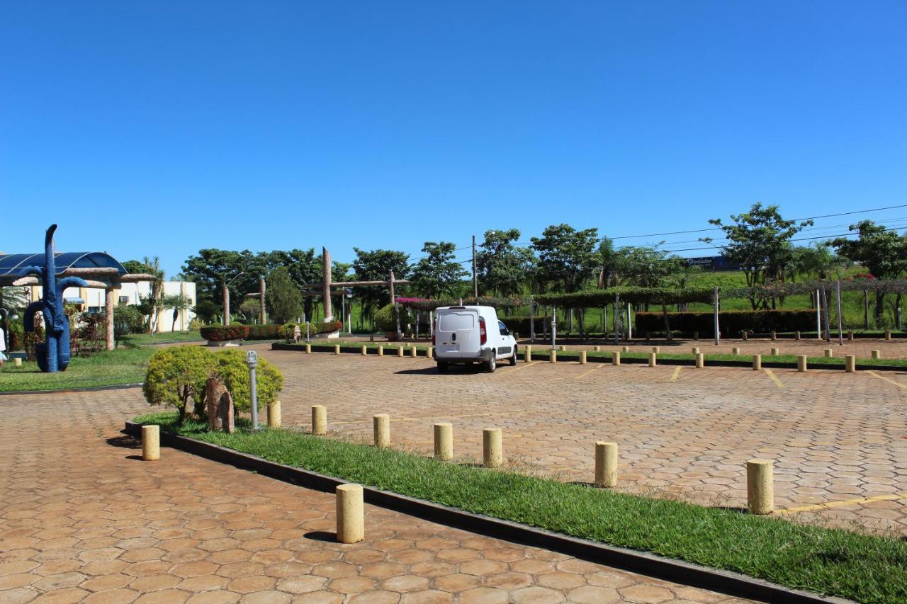 Grandes Lagos Park Hotel Jales Exterior photo